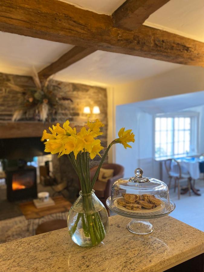 Three Cocks Hotel Brecon Eksteriør billede